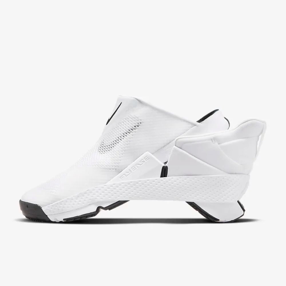 Nike Go FlyEase. Size Mens 5.5. Used